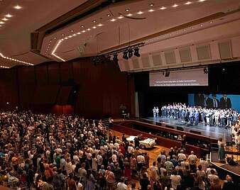 Festaufführung des Musiktheaters „Blues Brothers – Unterwegs im Auftrag des Herrn“, ein Rhythm- & Bluesical auf die Bühne gebracht vom Graf-Zeppelin-Gymnasium