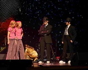 Festaufführung des Musiktheaters „Blues Brothers – Unterwegs im Auftrag des Herrn“, ein Rhythm- & Bluesical auf die Bühne gebracht vom Graf-Zeppelin-Gymnasium